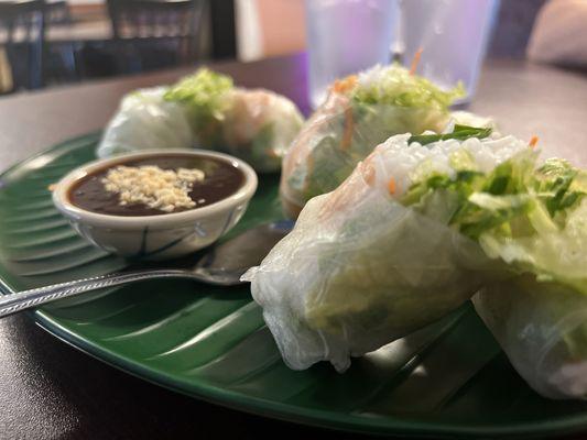 Basil shrimp rolls