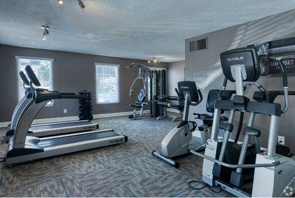 24/7 Fitness Center