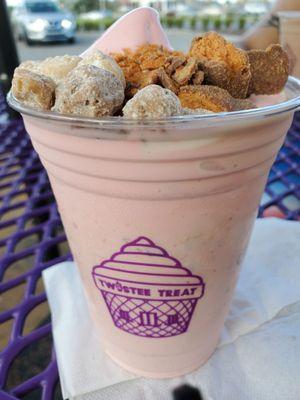 Strawberry Vanilla twisty w/butterfinger & cookie dough 12-19-21