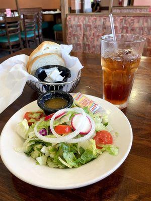 House salad with Italian dressing