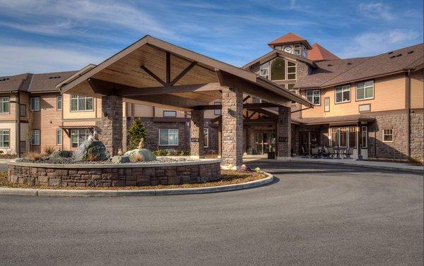 Quail Park of Lynnwood Senior Living Community Front Entrance