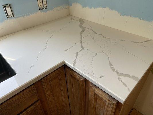 Calacatta laza - quartz