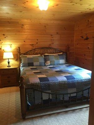 Sunrise Lodge Master bedroom