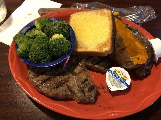 Porterhouse with sweet potato and broccoli