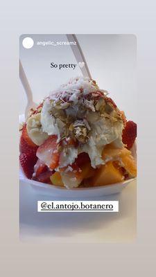 Bionico: strawberry yogurt Papaya melon banana whip granola.