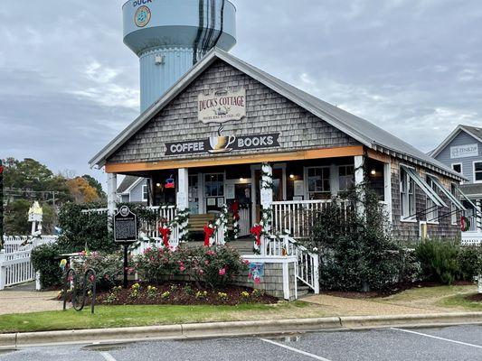 All decked out for the holidays - so festive. Open during off season with decent hours. A hot treat in the winter - can't beat it!