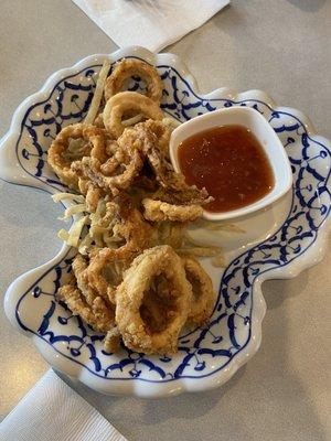 Crisp calamari $10.29