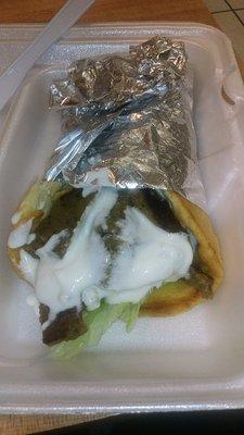 Gyro sandwich