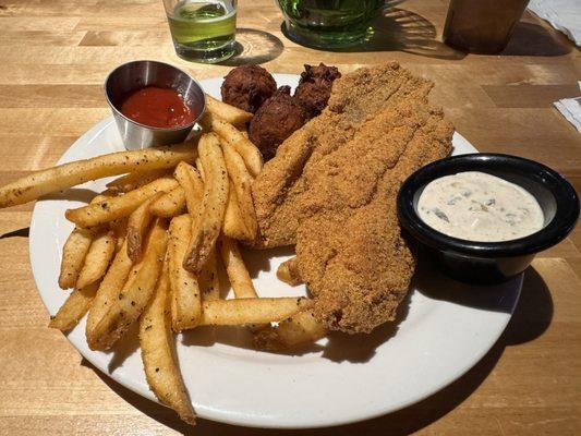 Fried catfish w tartar sauce & hush puppies