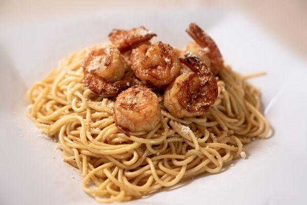 Garlic Noodle w Parmesan Cheese&Prawns