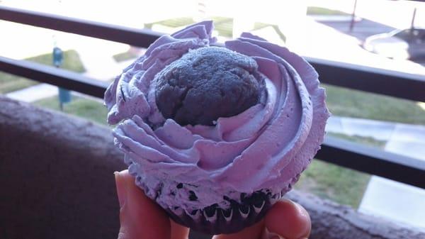 Ube cupcake