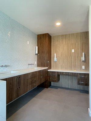 Modern Bathroom Cabinets