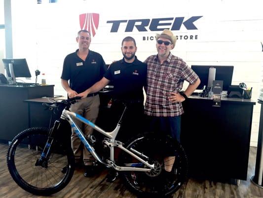 Eli Saul and me with my new mountain bike!  #trek #bocaraton #mtb