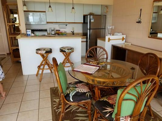 Kitchen/ dining area