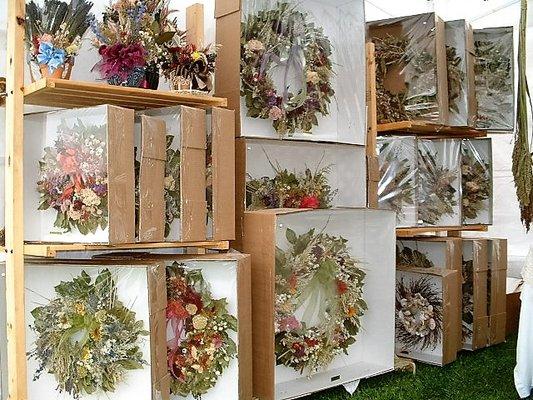 DRIED FLORAL WREATHS AT LETCHWORTH FALL SHOW