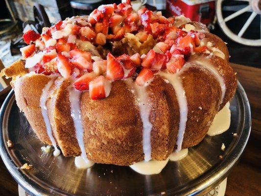 Strawberry cream cheese dream cake