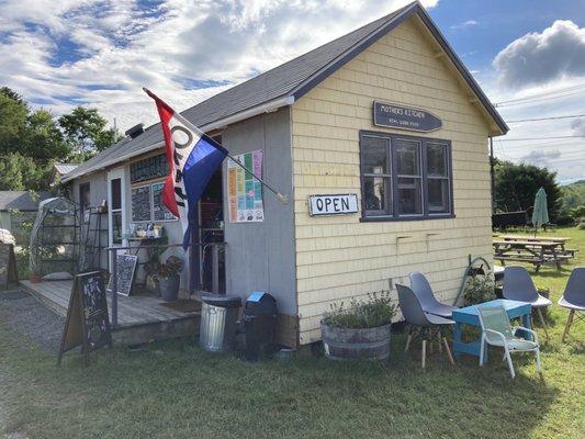 Mother's kitchen and coffee matter in a cute little spot just off the road.