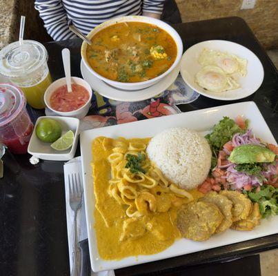 Caldo de bola y enfocado de mariscos