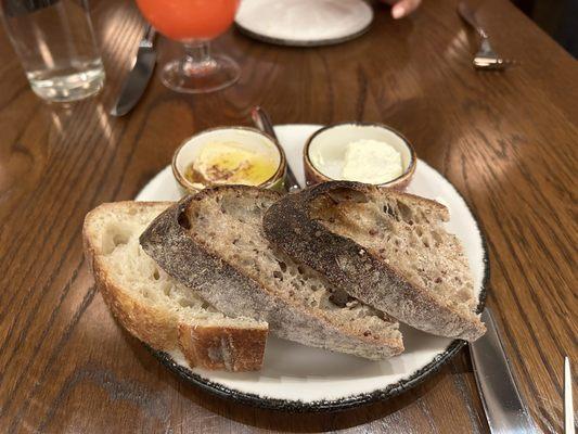 Bread (with hummus and butter)