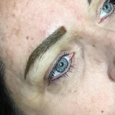 Permanent Makeup eyebrows and eyeliner