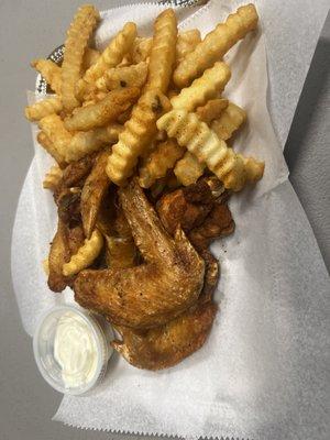 Naked Fried Jumbo Wings & House Fries