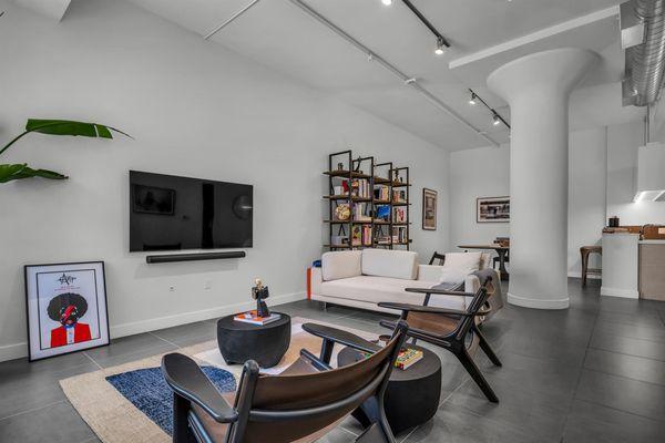 DTLA Loft - AirBnB Accepted!