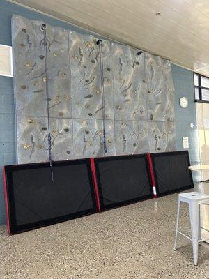 Climbing wall