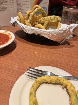 Onion rings and pepper rings