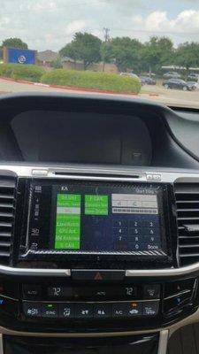 Stereo goes in the program mood by it self while driving & the other screen goes blank.