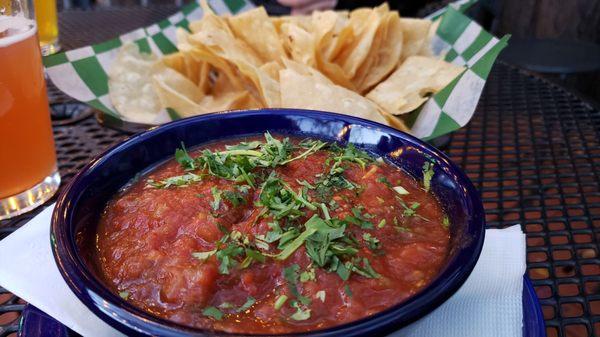 Chips and salsa ($6), vegan by default. Chips were decent but the salsa was sugary sweet and weird.