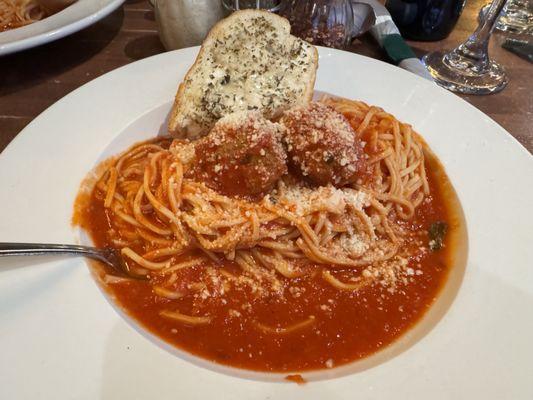 Spaghetti and meatballs