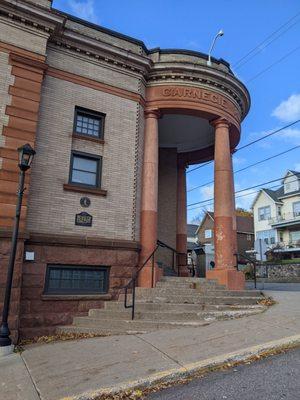 Ishpeming Carnegie Library