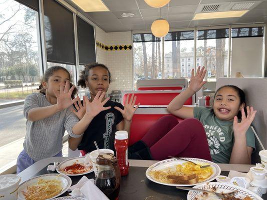 Kids rated this Waffle House as the best Waffle House in town. 10 out of 10