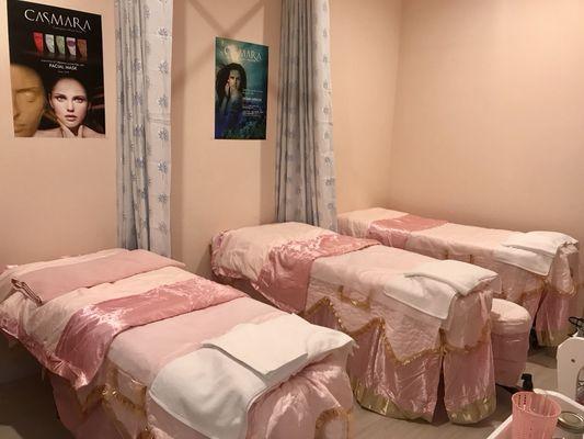 Facial room