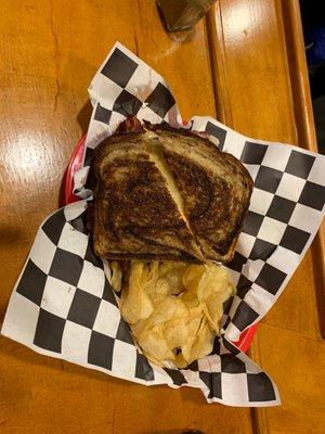 Rock'in Robin Reuben and Kettle Fries