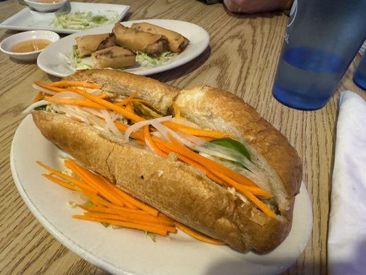 Fried egg bahn mi