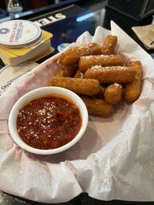 So many mozzarella sticks! And gooooood too!