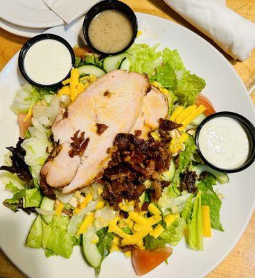 Bbq Bar-B-Q Salad with turkey