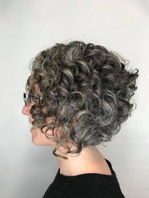 Grey Reduction with Lowlights and inverted bob with elevated graduation for movement