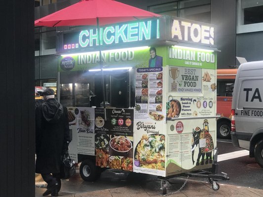 New York's famous Indian FoodCART