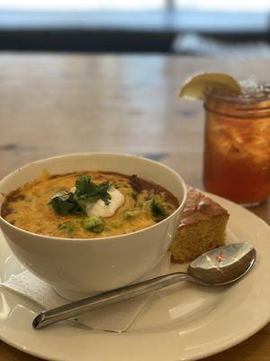 Turkey Chili with cornbread and an iced tea.