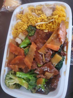 Beef and Broccoli combination with chicken fried rice