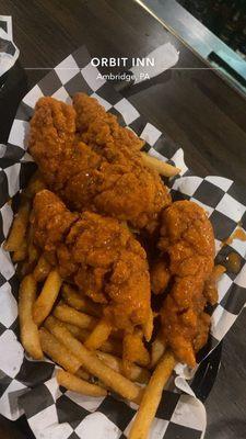 chicken fingers and fries