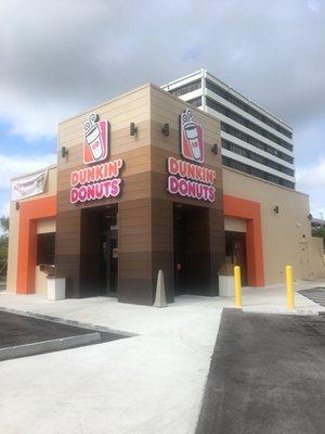 Great addition to the Miami Shores area. What's better than DD? A DD with a drive through so you can keep your fat butt in the car!