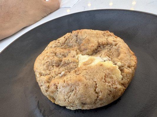 White chocolate cookie