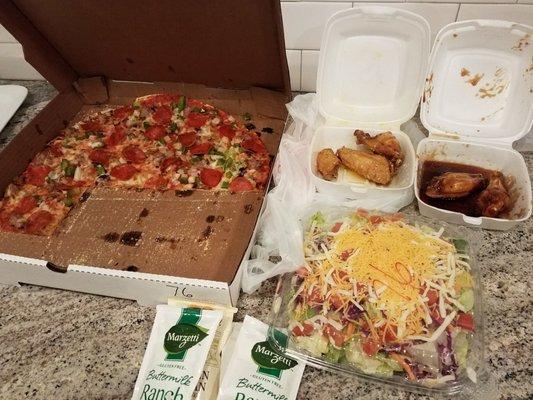 supreme pizza (thin crust), garlic parmesan & teriyaki wings, garden salad