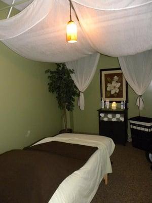 Come relax at Hands In Motion where every massage is customized to your needs!