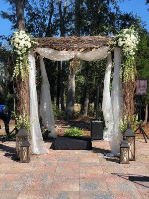 Wedding arbor by Flowers by Rose, your local Richmond Hill and Savannah area wedding florist