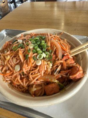 Steaming hot and spicy Hakka Noodles with tofu and veggies. YUM!