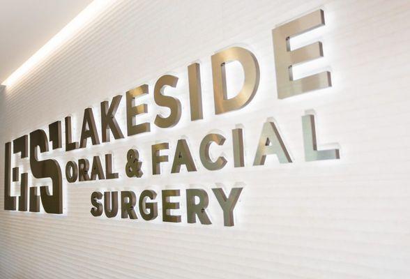 Welcome to Lakeside Oral and Facial Surgery Institute!